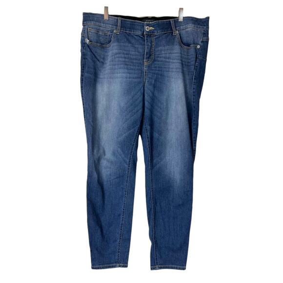 Torrid Bombshell Skinny Jeans Hi Rise Ankle Medium Blue Wash Size 24R Plus - Picture 3 of 12